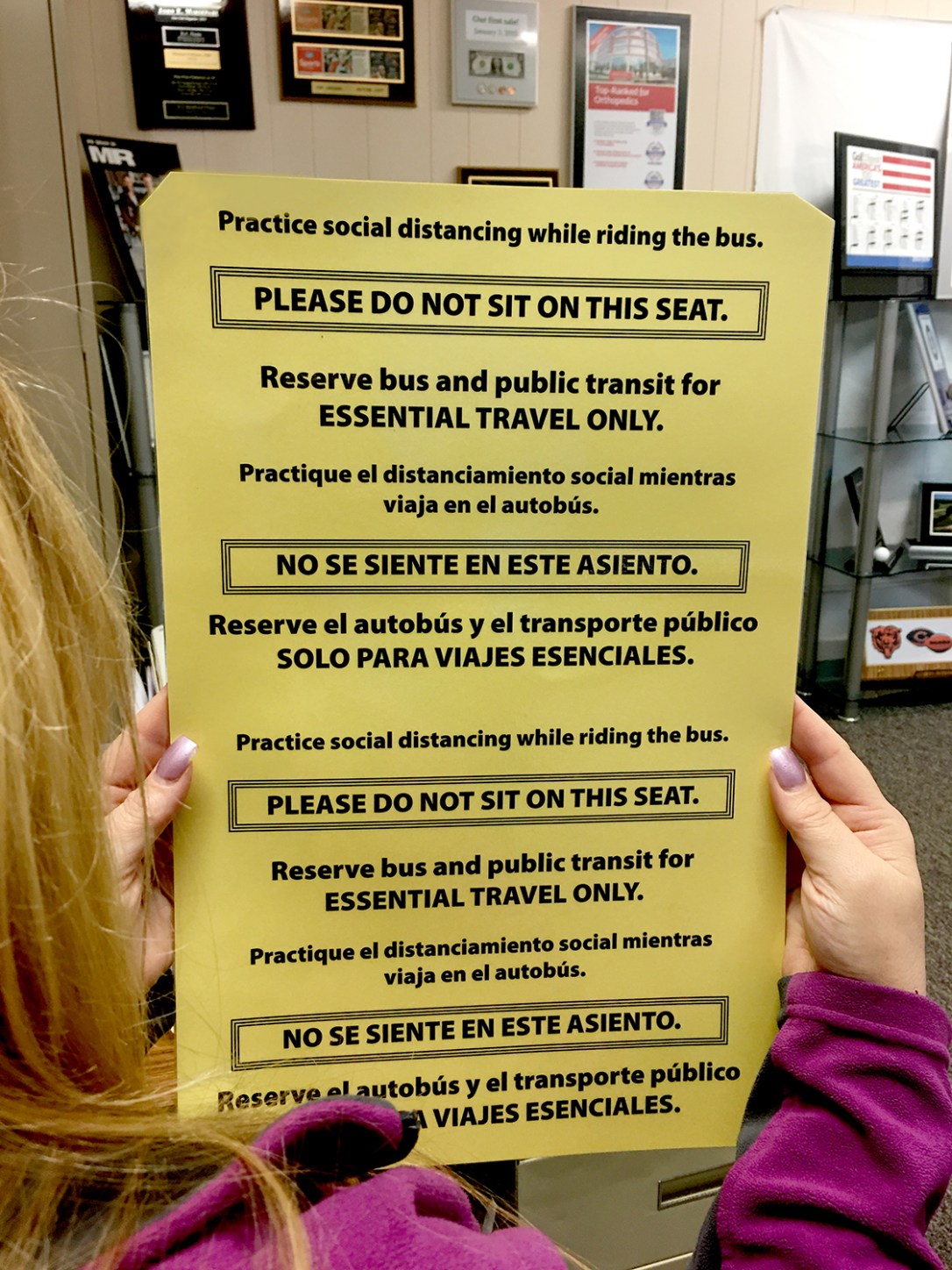 social distancing seating sign photo